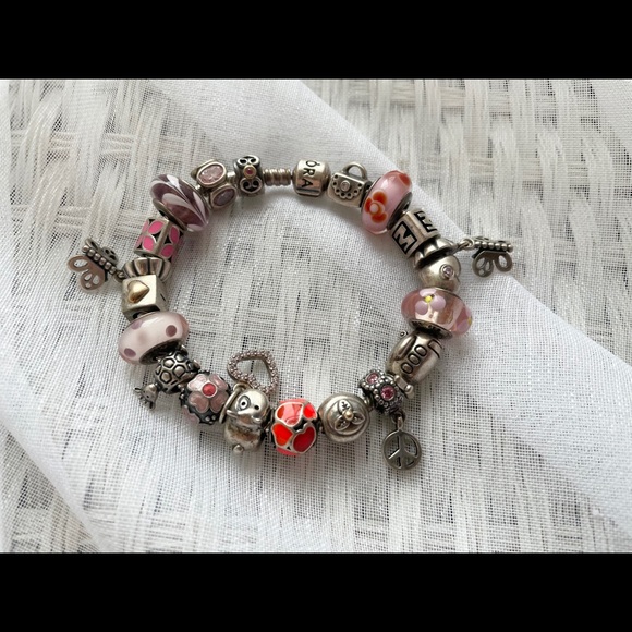 Pandora Bracelet with 21 Charms - Picture 1 of 8